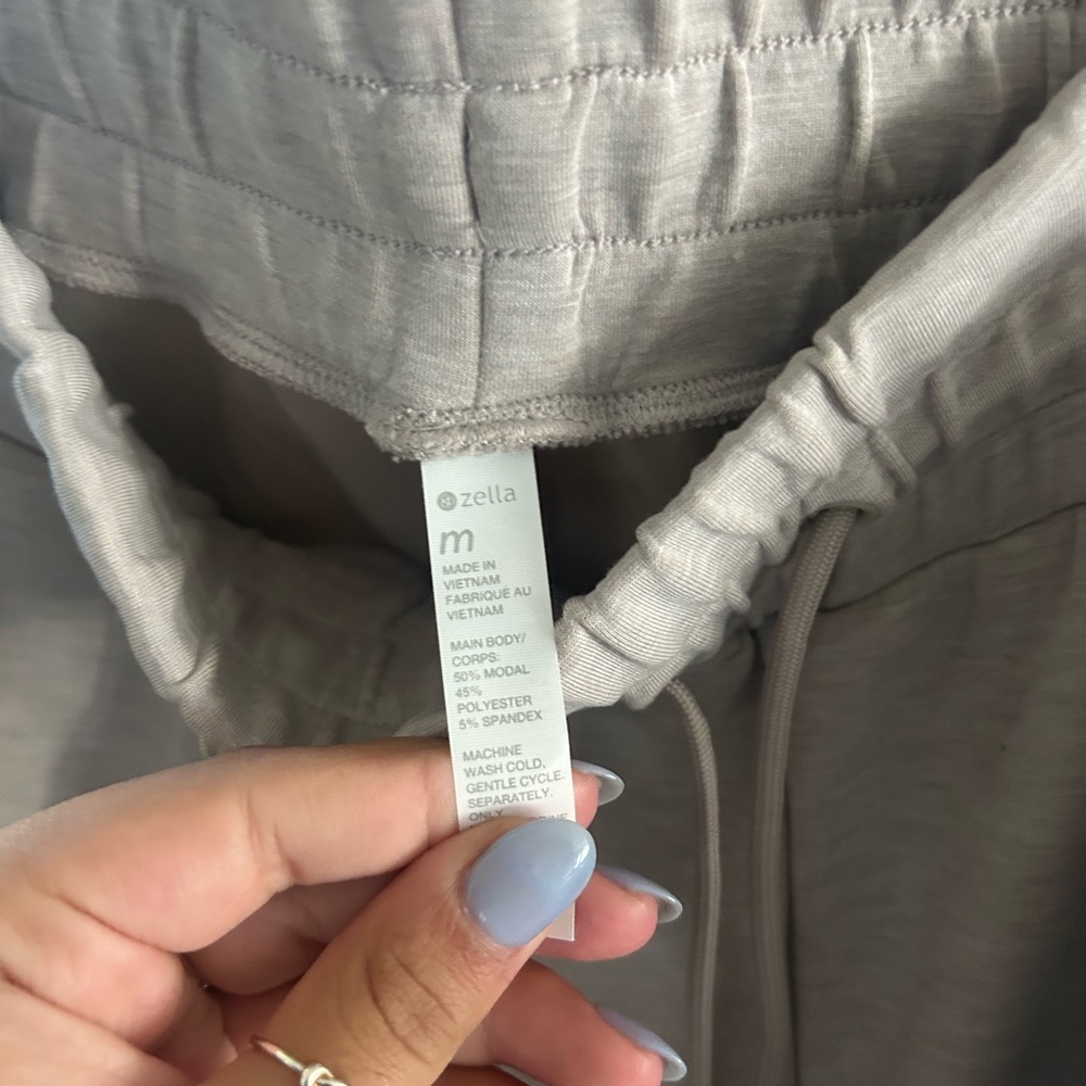 Zella Ultrasoft High Waist Knit Shorts - Picture 3 of 4